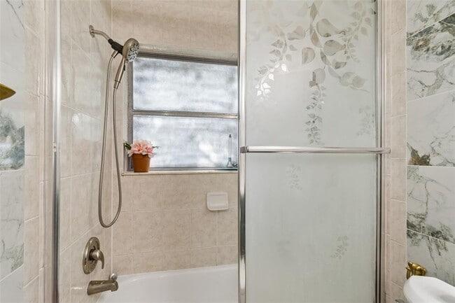 Building Photo - 5857 4th Ave N