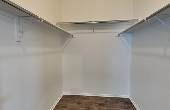 Building Photo - 12509 Patnoe Dr