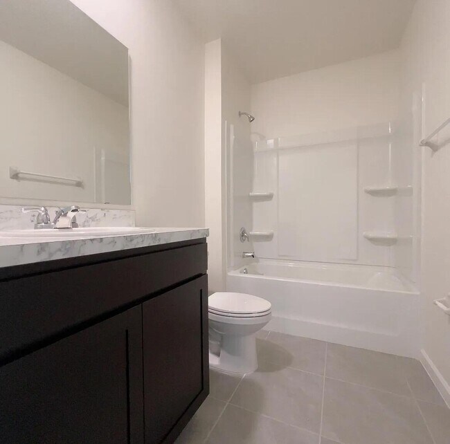 Building Photo - 498 Periwinkle Dr
