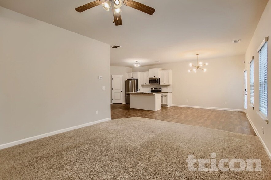 Building Photo - 169 Magnaview Dr