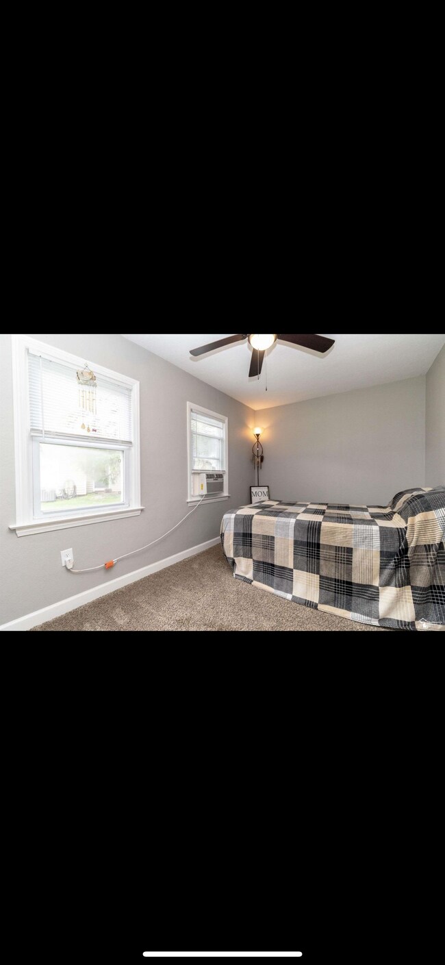 Building Photo - Lagrange St