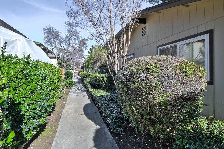 Building Photo - 118 Flynn Ave