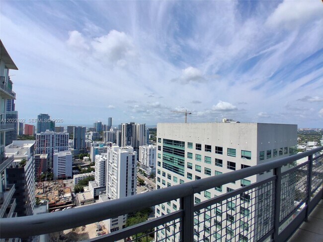 Building Photo - 690 SW 1st Ct