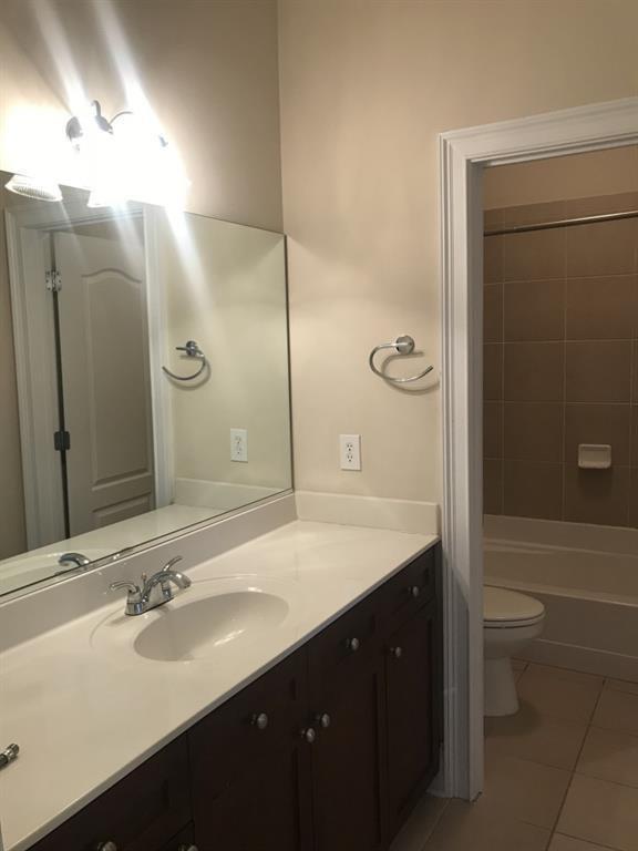 Building Photo - 1581 Mosaic Way