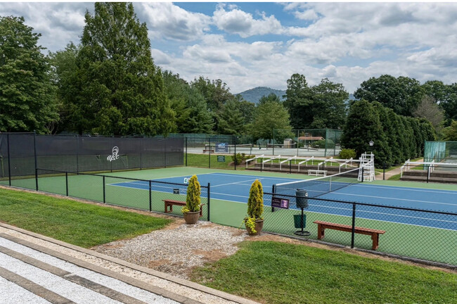 Tennis- Hard and Clay Courts - 32 Racquet Club Rd