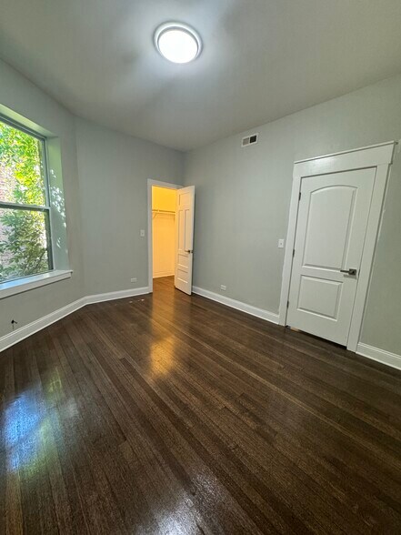 Building Photo - 6402 S Greenwood Ave