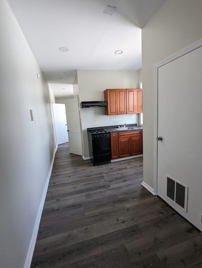 245 Clifton Avenue B1 - 55 Stone St
