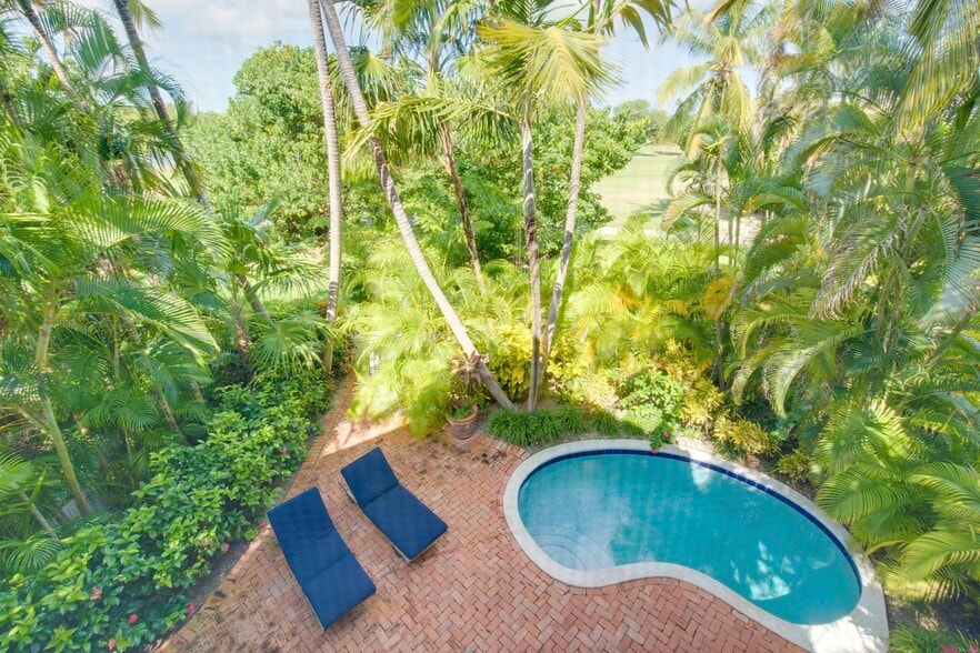 Building Photo - 197 Golf Club Dr