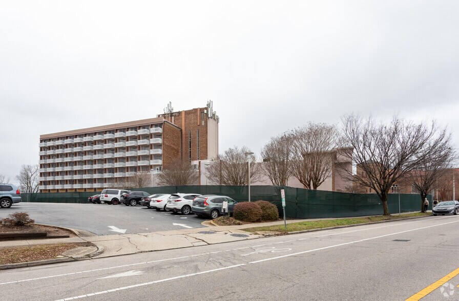 Primary Photo - The Hub on Campus