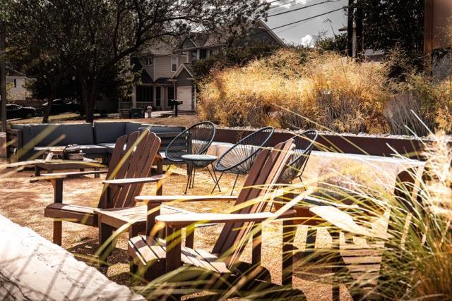 Building Photo - 2505 Thornton Rd