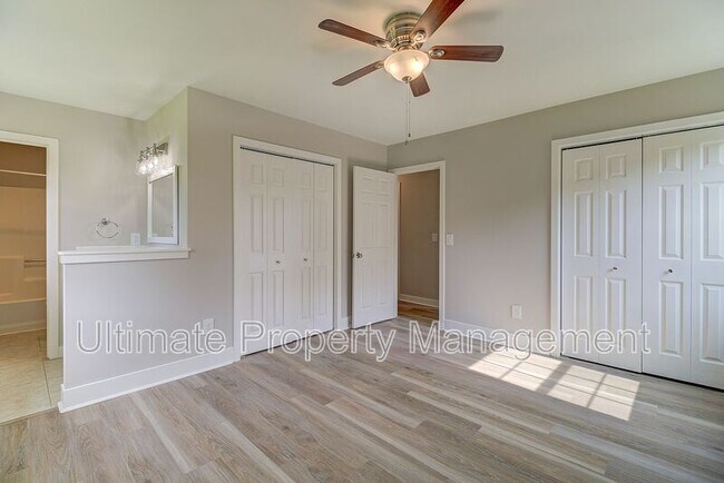 Building Photo - 6232 Murrayville Rd