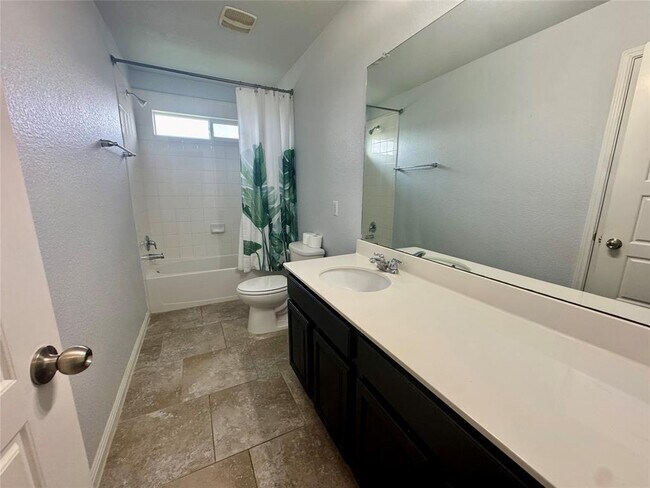 Building Photo - 372 Kingfisher Ln