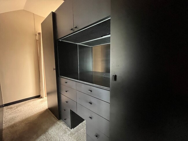 Building Photo - 200 W North Ave