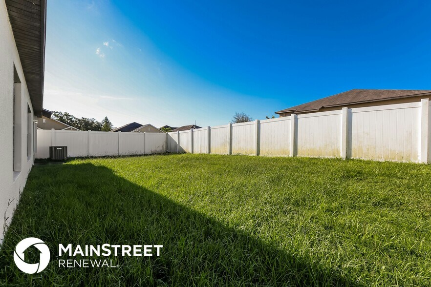 Building Photo - 36124 Stable Wilk Ave