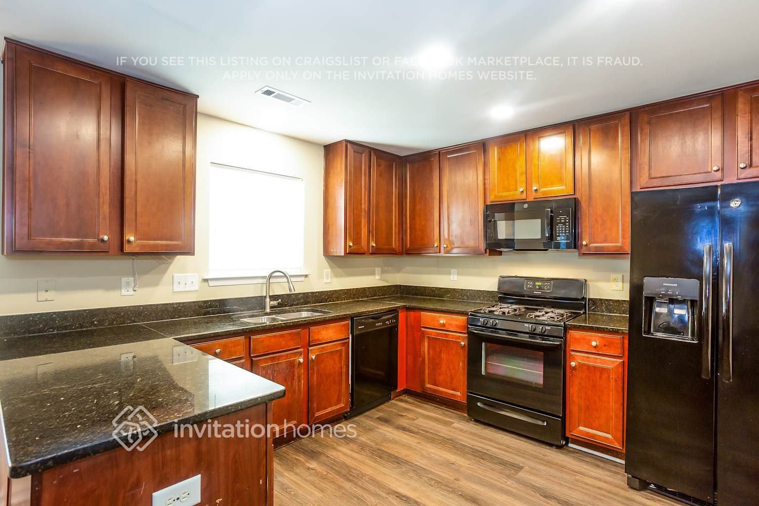 Building Photo - 183 Madelia Pl