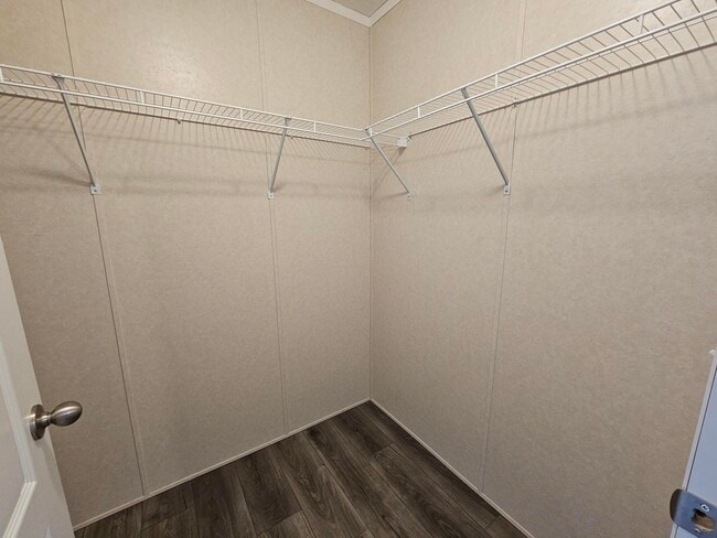 Building Photo - 46000 Geddes Rd