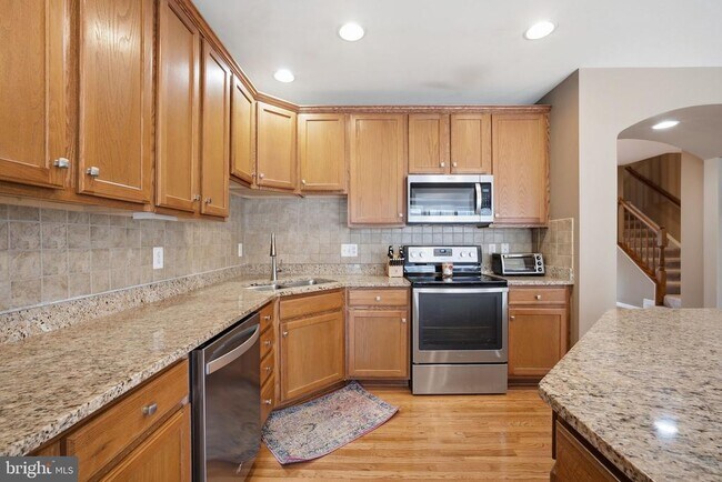 Building Photo - 3342 Wilton Crest Ct