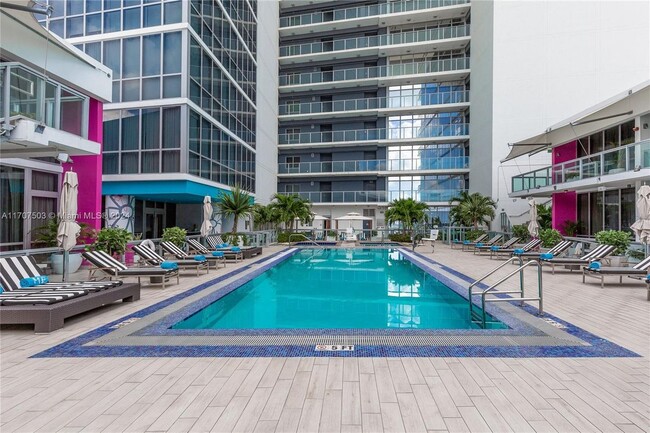 Primary Photo - 1100 Biscayne Blvd