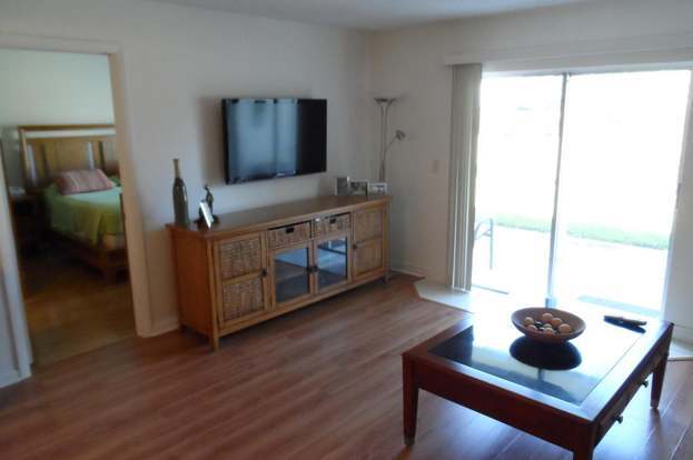 Building Photo - 18081 SE Country Club Dr