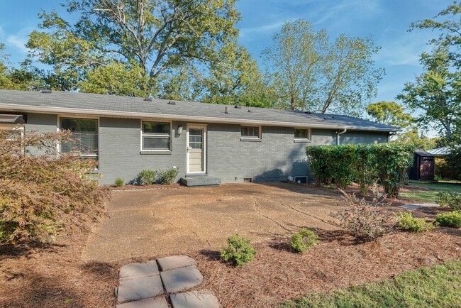 Building Photo - 584 Joyce Ln