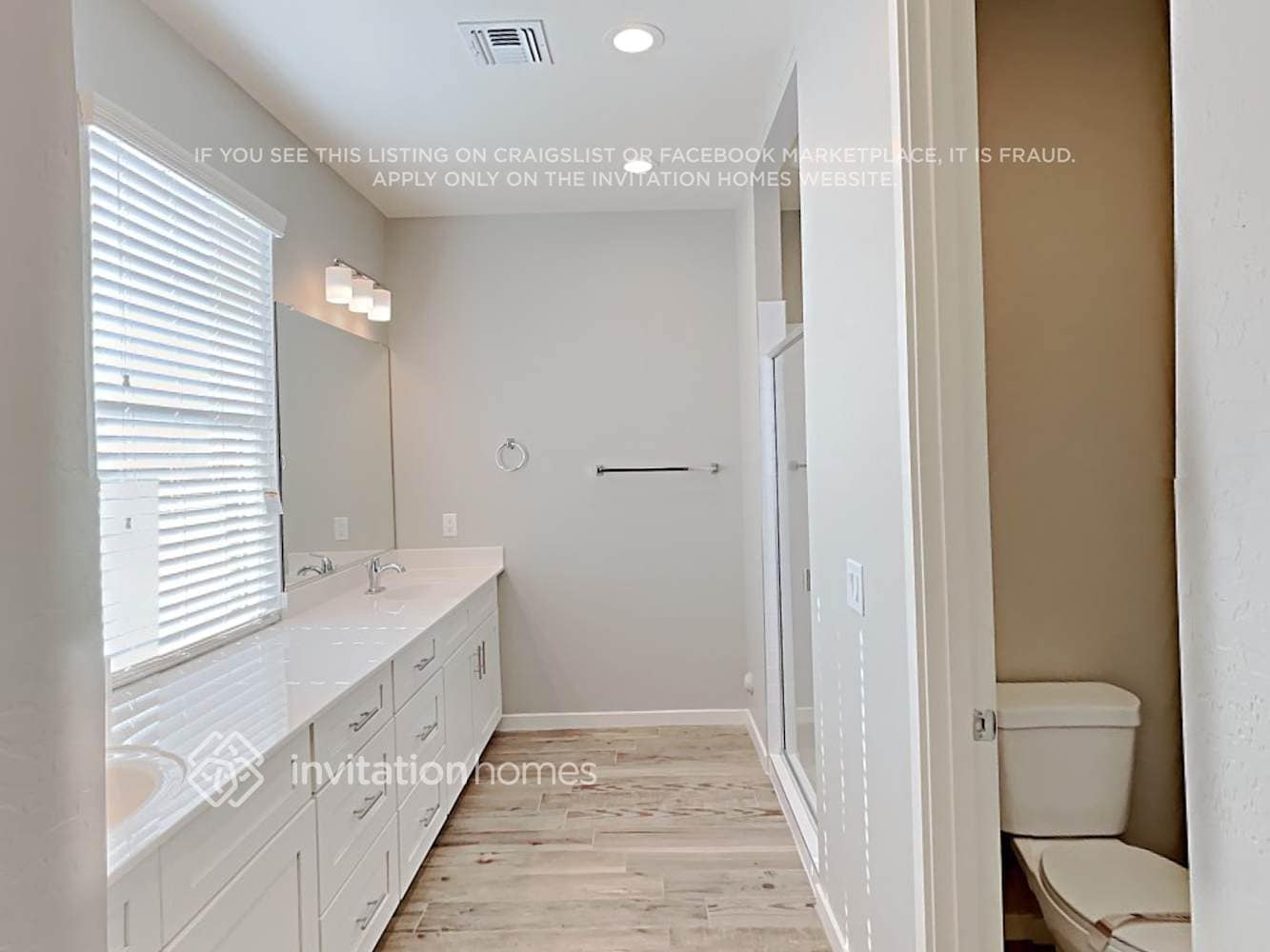 Building Photo - 7331 S 23rd Dr