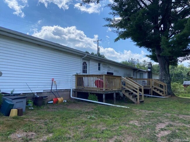 Building Photo - 15 Bailey Lake Rd