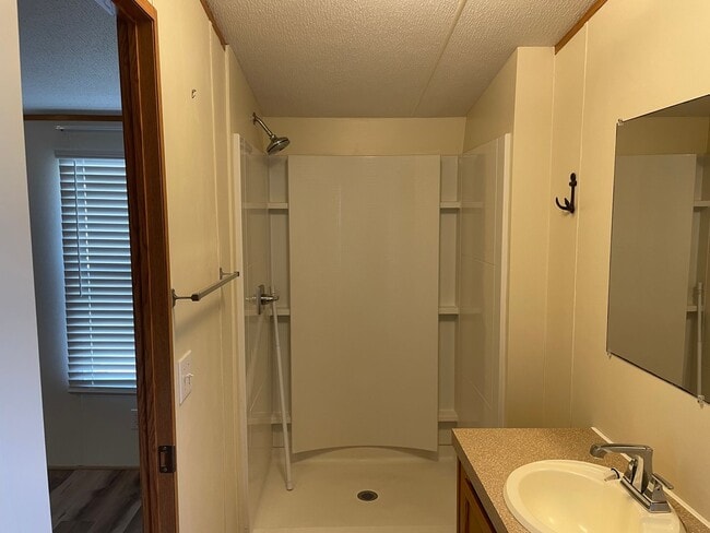 Building Photo - 809 Magnolia Dr