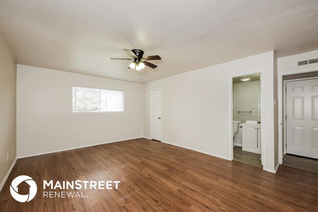 Building Photo - 2941 Rolling Hills Dr