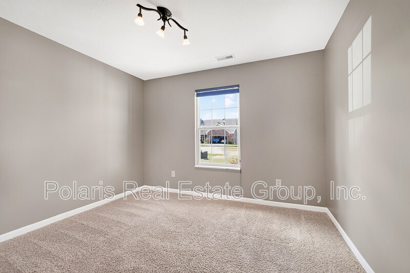 Building Photo - 872 Cherry Tree Ln