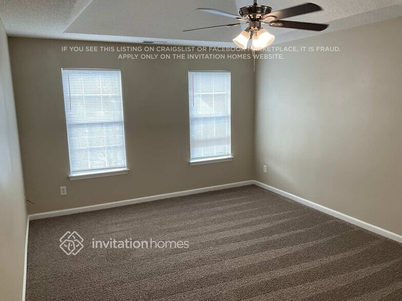 Building Photo - 2343 Century Oaks Ln