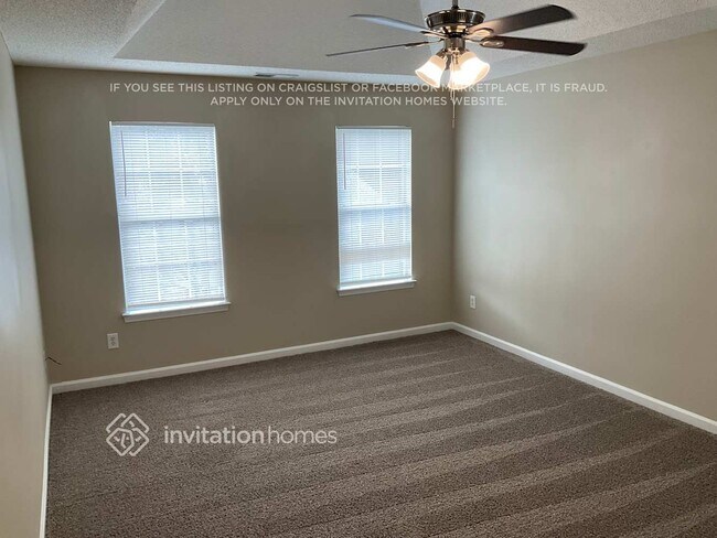 Building Photo - 2343 Century Oaks Ln