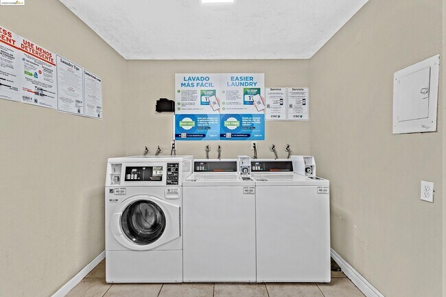 Building Photo - 66 Fairmount Ave