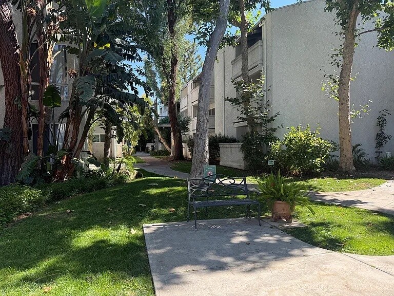 Building Photo - 20134 Leadwell St