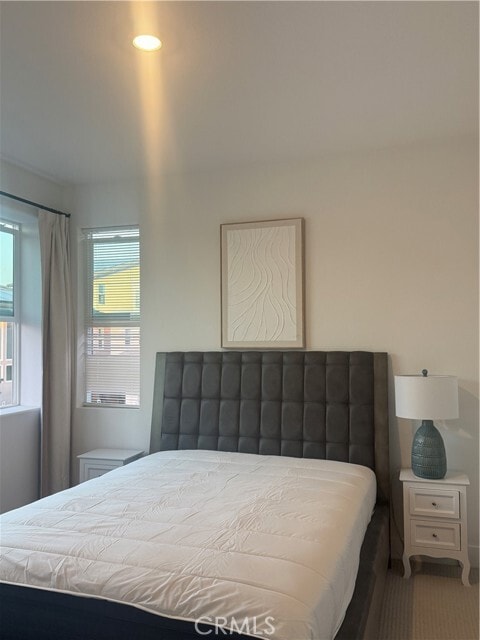 Building Photo - 422 Clipper