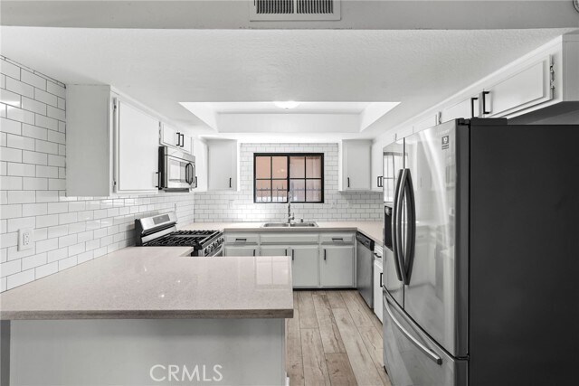 Building Photo - 4229 W Rosecrans Ave