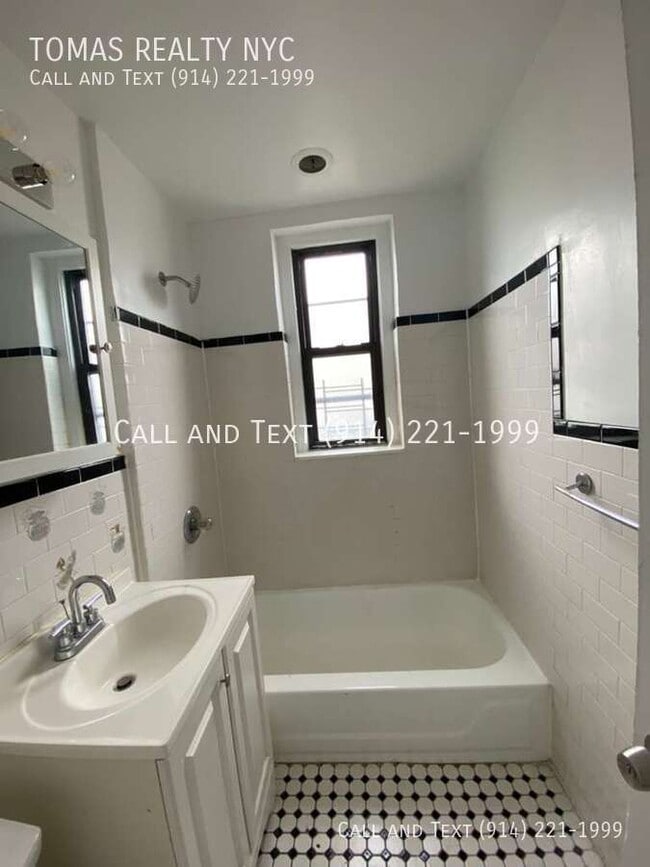 Building Photo - 1179 Yonkers Ave