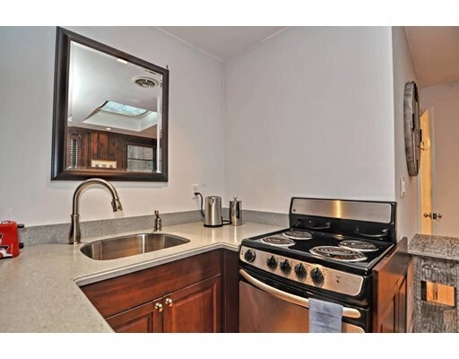 Building Photo - 43 Charles St