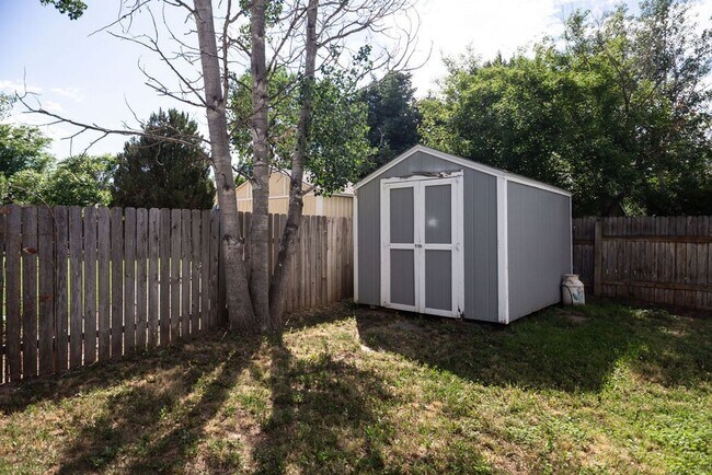 Building Photo - 117 43rd Ave Ct
