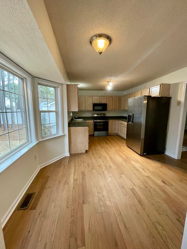 Building Photo - 5501 Heraldy Ct