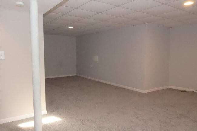 Building Photo - 835 Cole Blvd