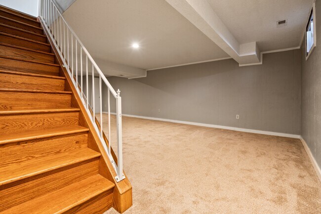 Building Photo - 4521 SW 33rd Terrace