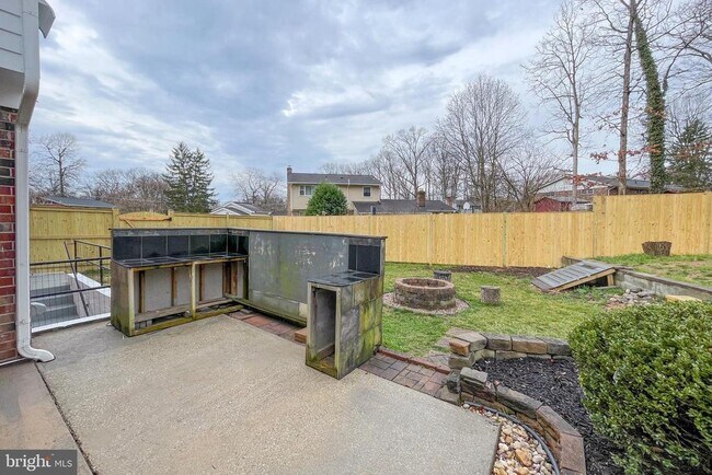 Building Photo - 8122 Truro Ct