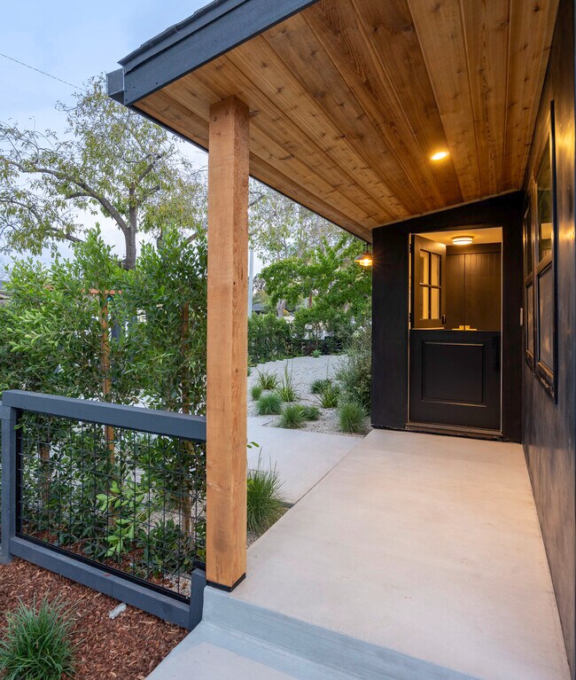 Building Photo - 23 Calaveras Ave