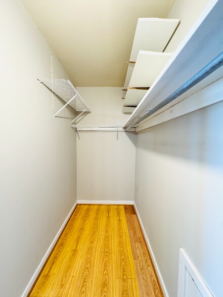Building Photo - 1514 Roberts Way