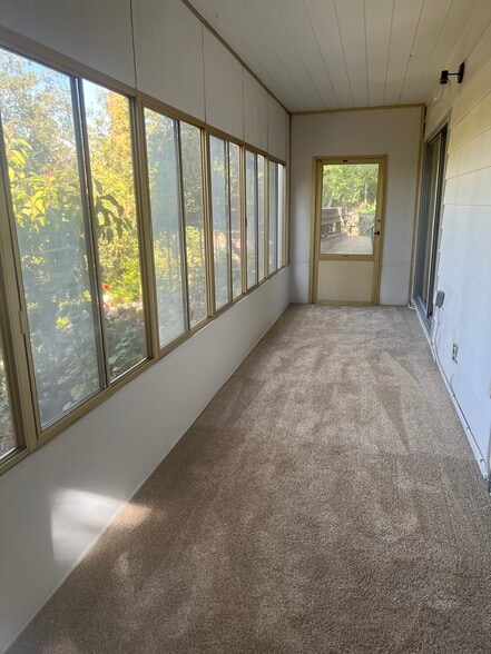 Downstairs Covered Porch - 1525 Fernwood Pacific Dr