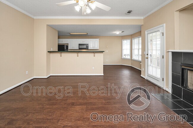 Building Photo - 5561 Heatherbrae Ln