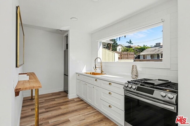 Building Photo - 516 Hill St