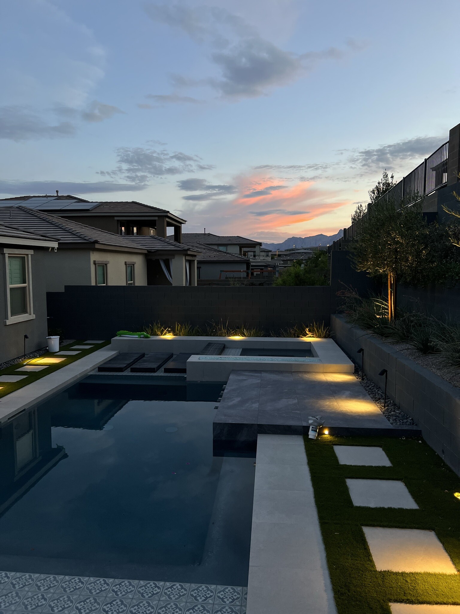 Building Photo - 331 Coastal Redwood St