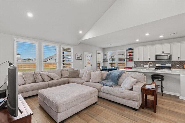 Building Photo - 13104 Cerro Castellan Trace