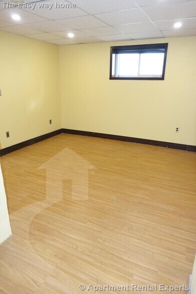 Building Photo - 357 Highland Ave